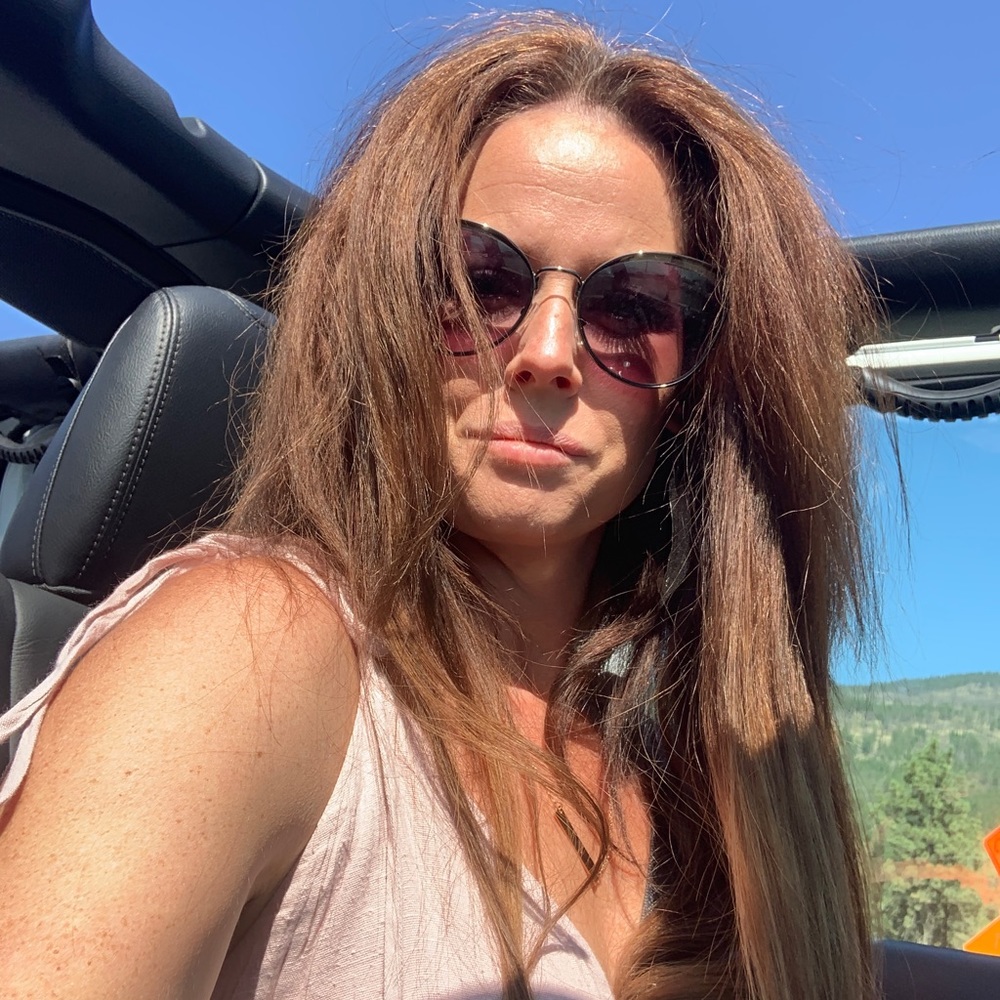 Meet your Posher, Pamela